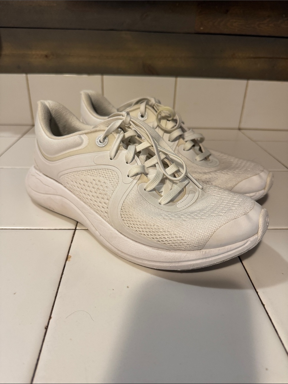 lululemon athletica Chargefeel Workout Low White Women's Athletic Sneaker 8.5